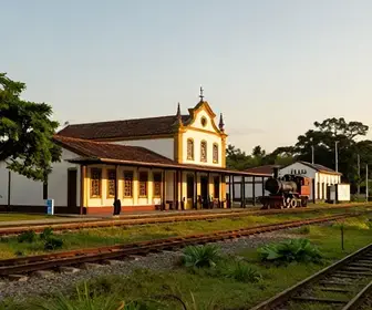 A Importância Histórica da Ferrovia em Caruaru – PE A Importância Histórica da Ferrovia em Caruaru - PE